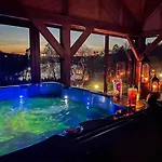 Дом отдыха Zdunlandia Dom Nad Jeziorem, Jacuzzi, Kort, Basen